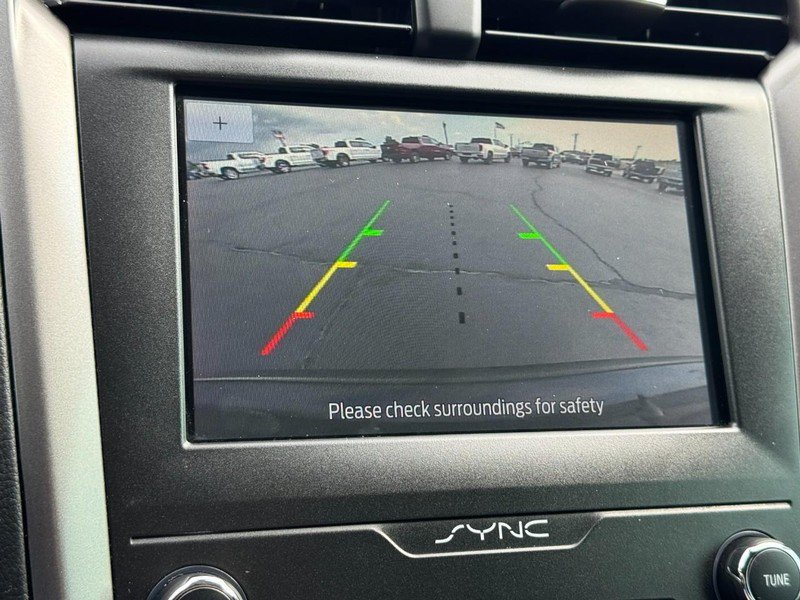Used 2020 Ford Fusion SE FWD image 20