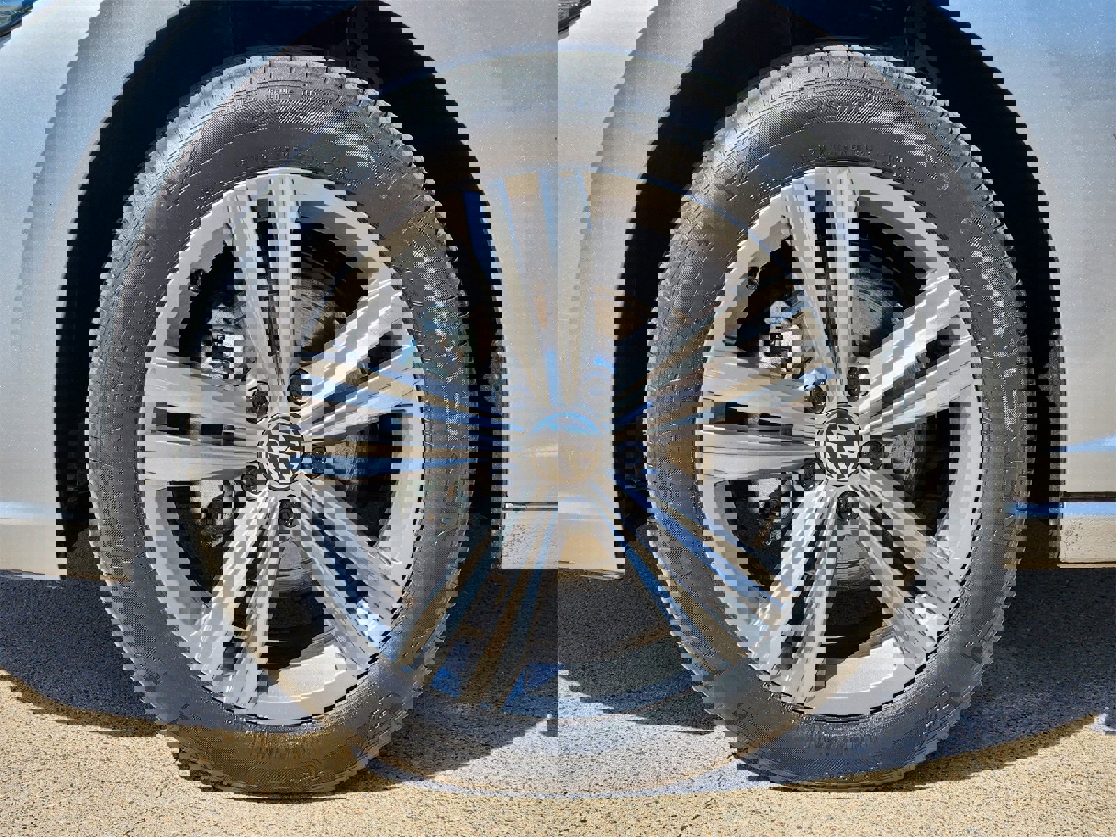 Used 2024 Volkswagen Jetta SE image 20