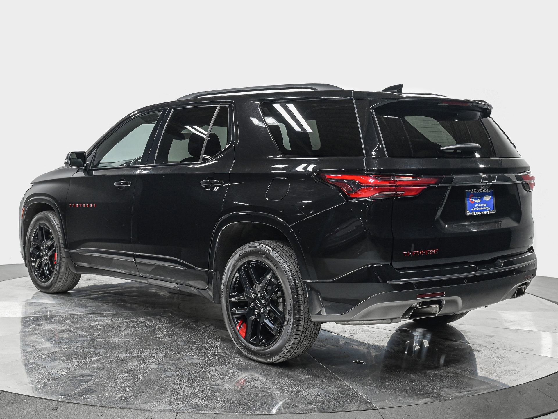 Used 2023 Chevrolet Traverse Premier w/ Redline Edition image 4