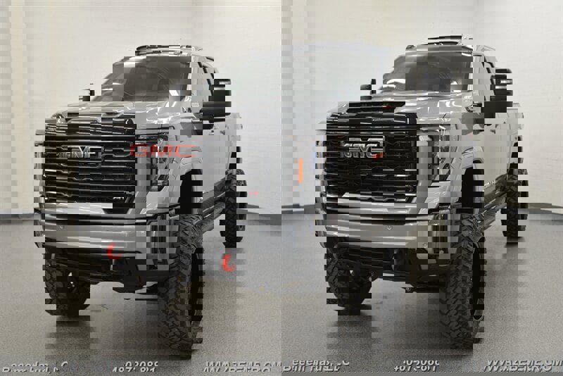 Used 2024 GMC Sierra 2500 AT4 w/ AT4 Premium Plus Package image 2