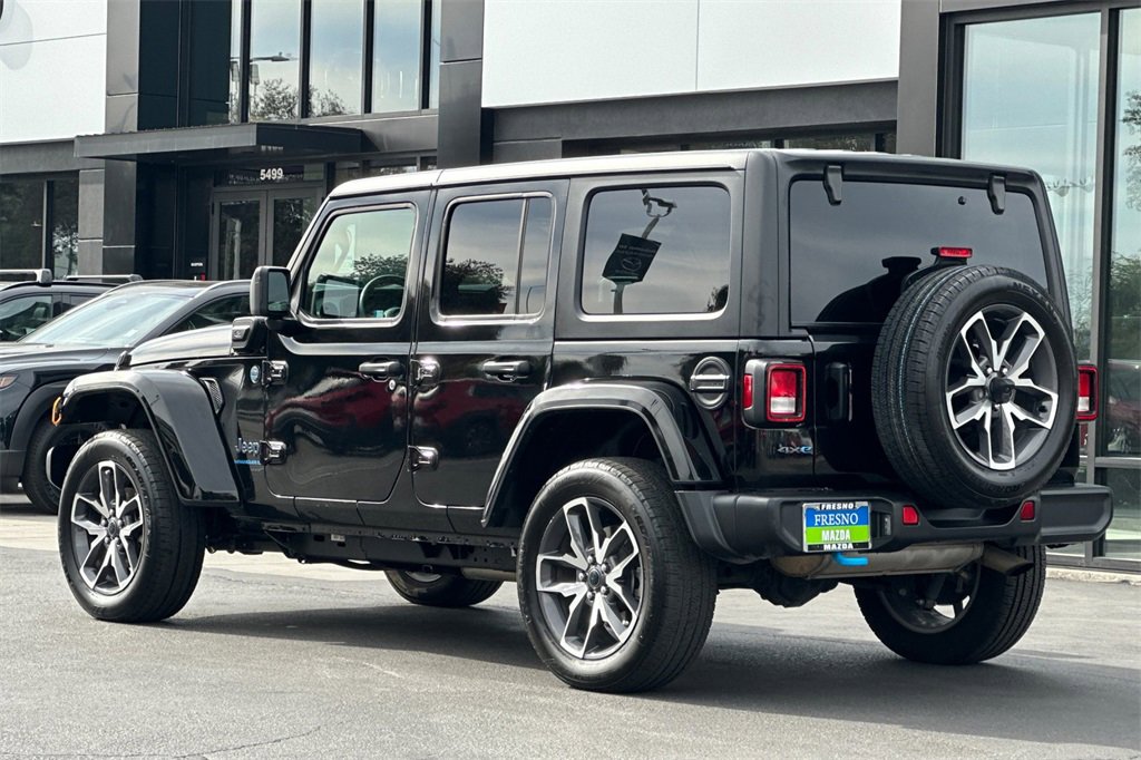 Used 2024 Jeep Wrangler Unlimited image 8