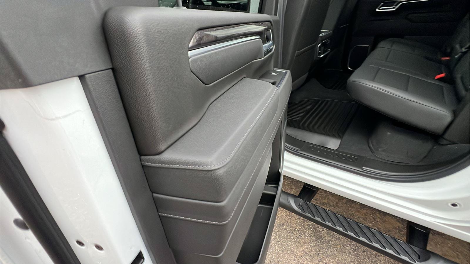 New 2026 Chevrolet Silverado 3500 LTZ w/ LTZ Plus Package AWD/4WD image 17