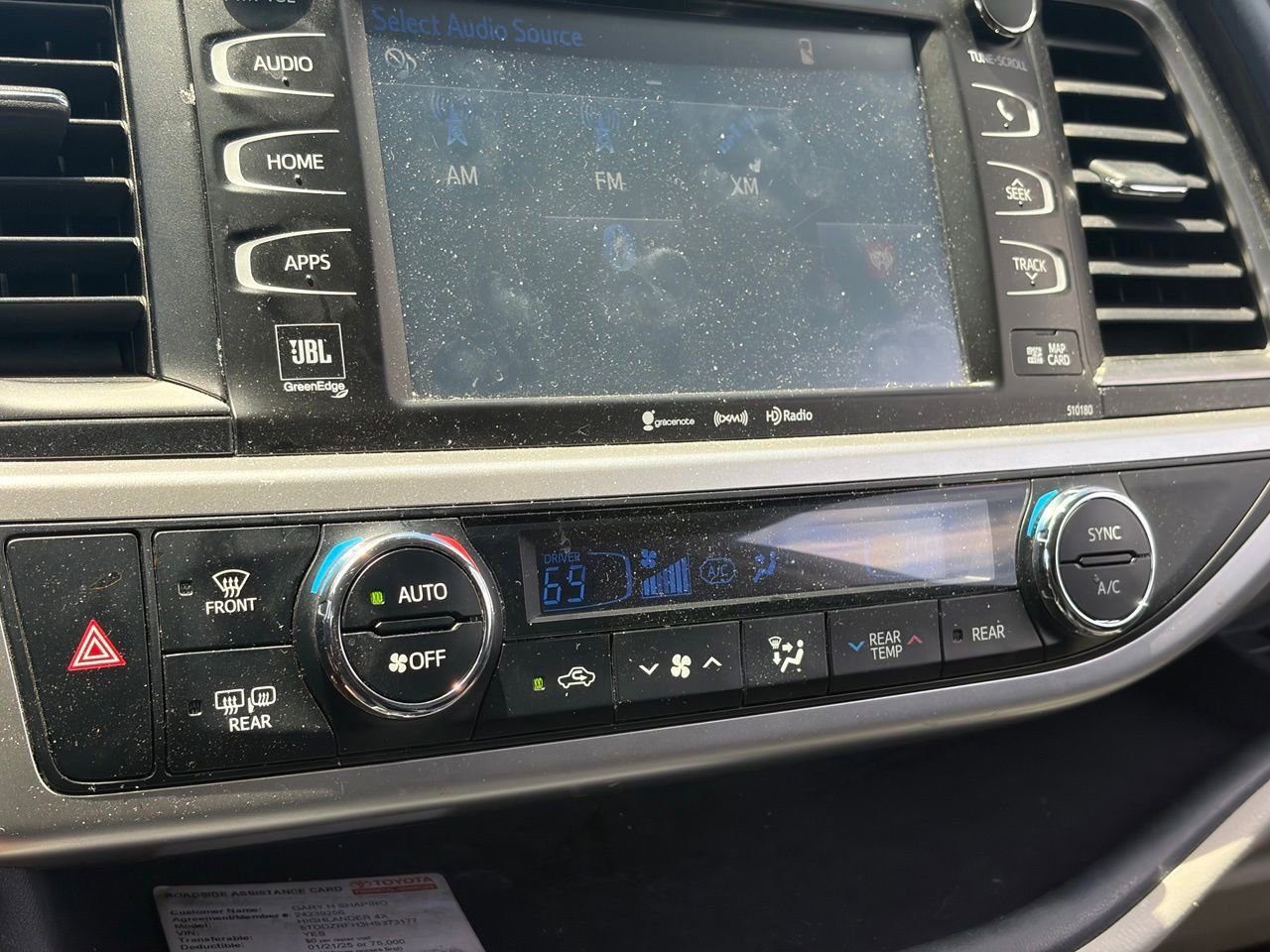 Used 2017 Toyota Highlander Limited AWD/4WD image 10
