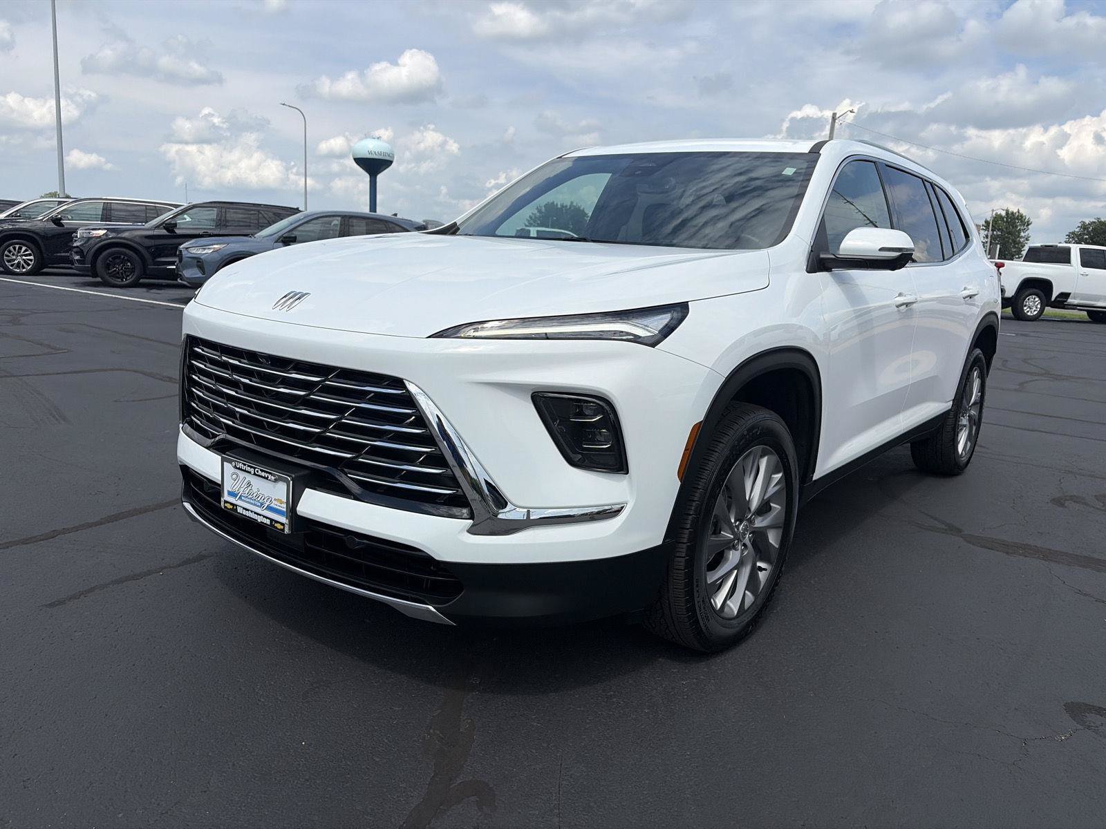 Certified 2025 Buick Enclave Preferred FWD image 11
