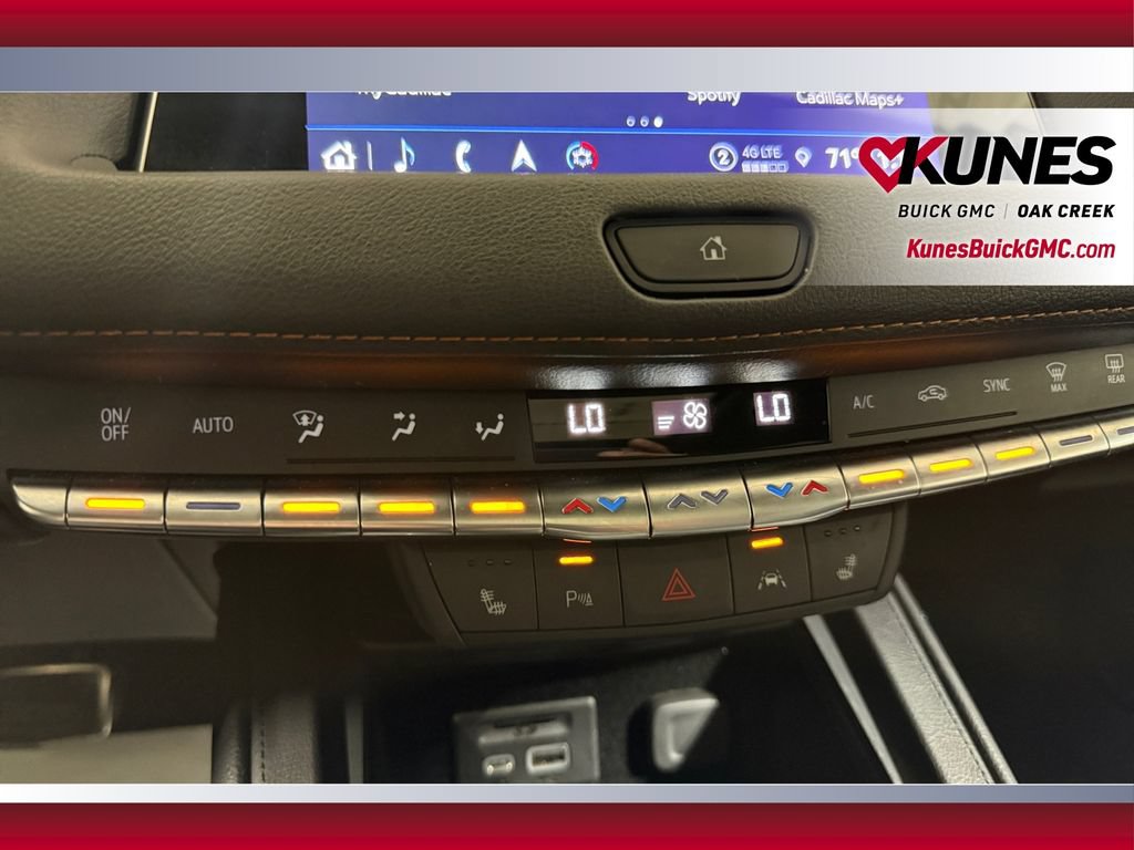 Used 2022 Cadillac XT4 Sport w/ Sun And Sound Package AWD/4WD image 28