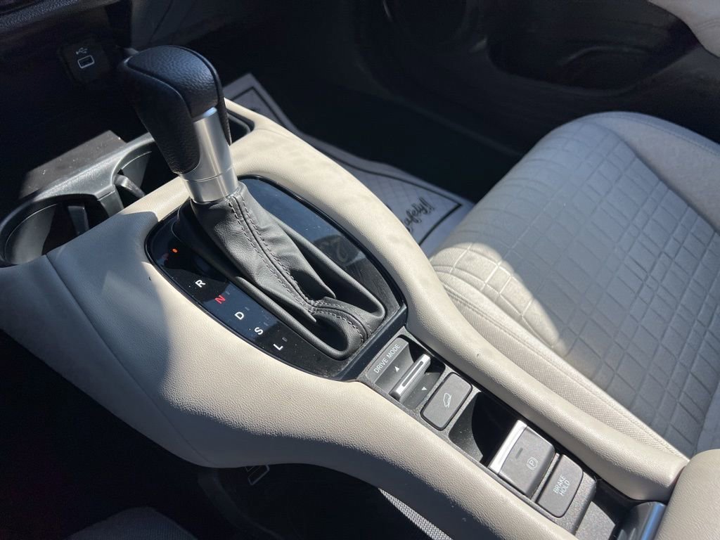Used 2023 Honda HR-V LX image 14