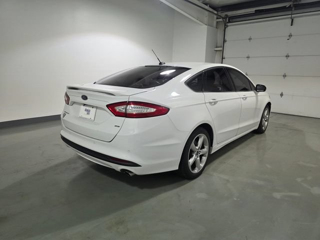 Used 2016 Ford Fusion SE FWD image 7