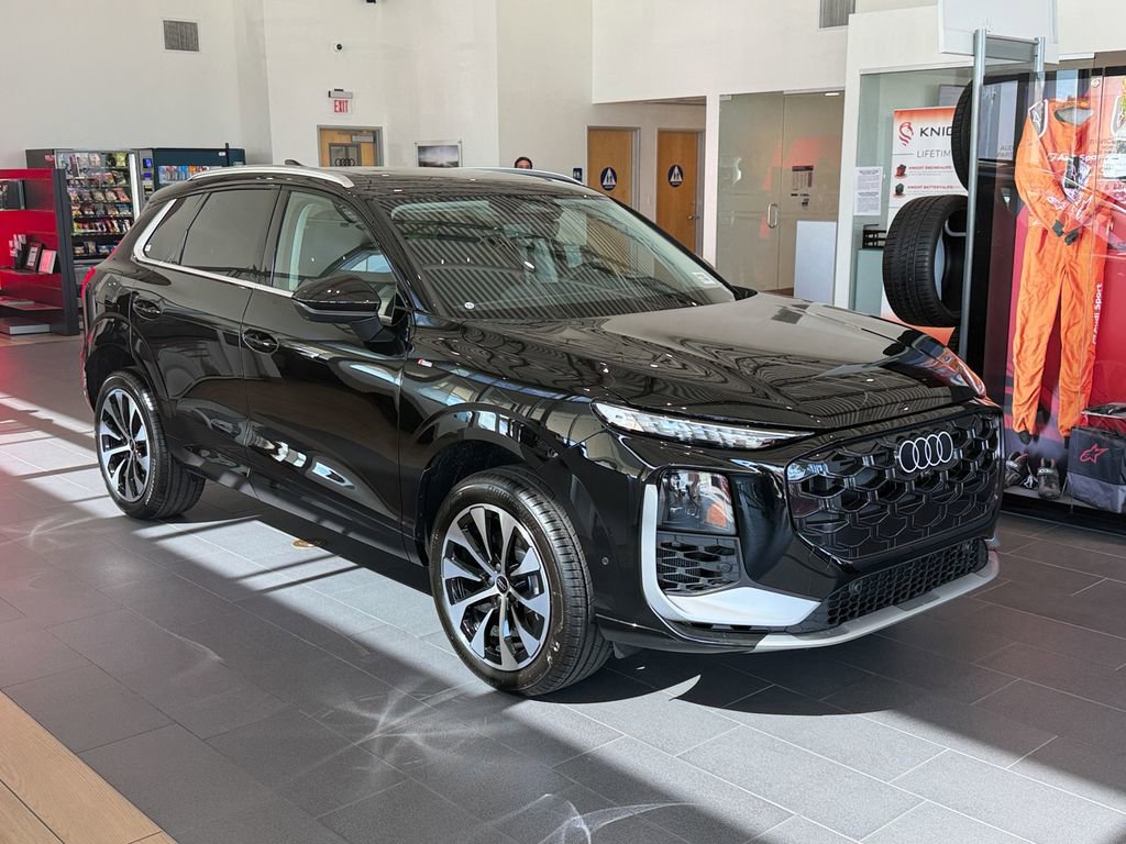 New 2026 Audi Q3 quattro 2.0T image 3
