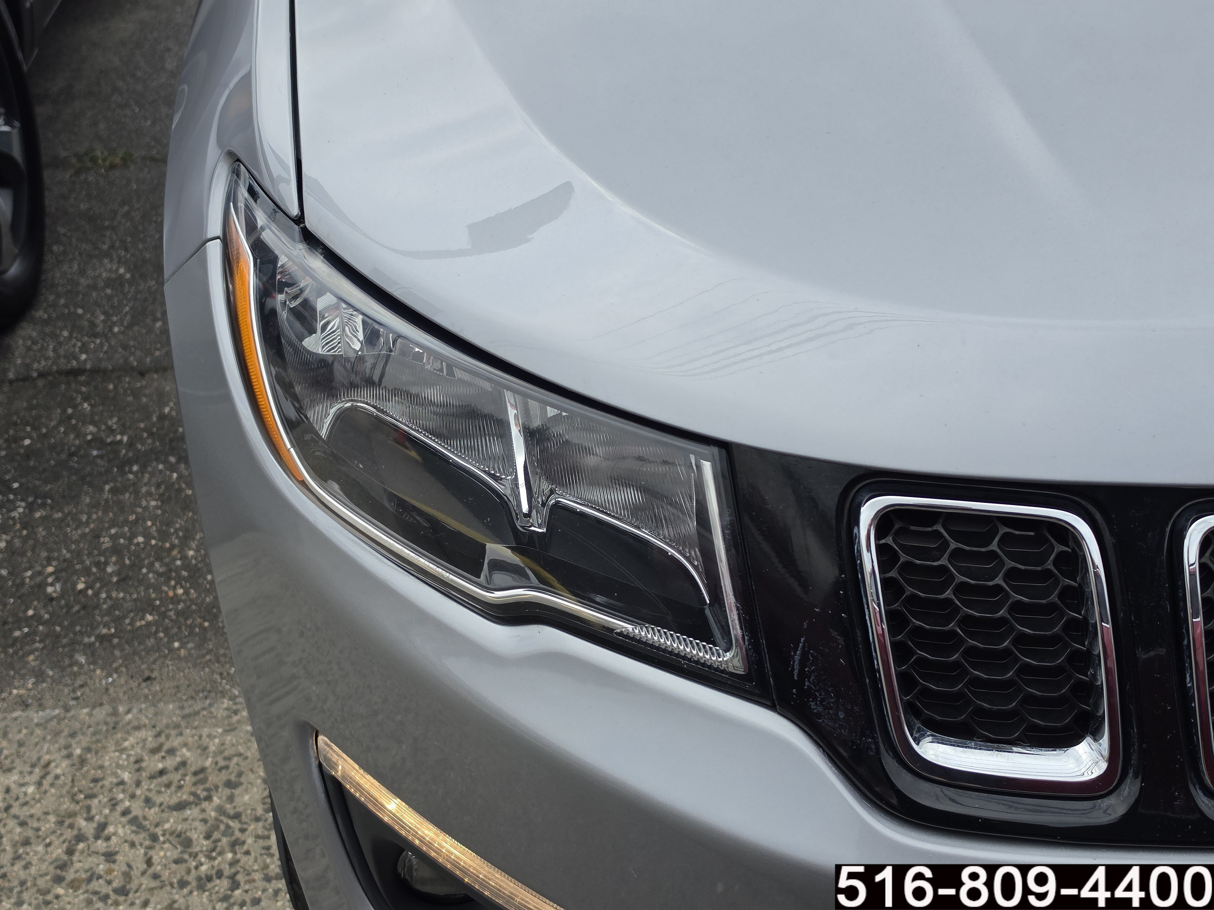 Used 2018 Jeep Compass Latitude AWD/4WD image 8