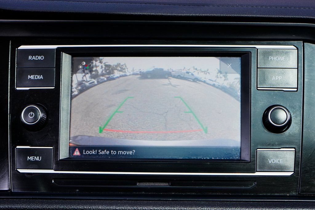 Used 2022 Volkswagen Jetta SE FWD image 31