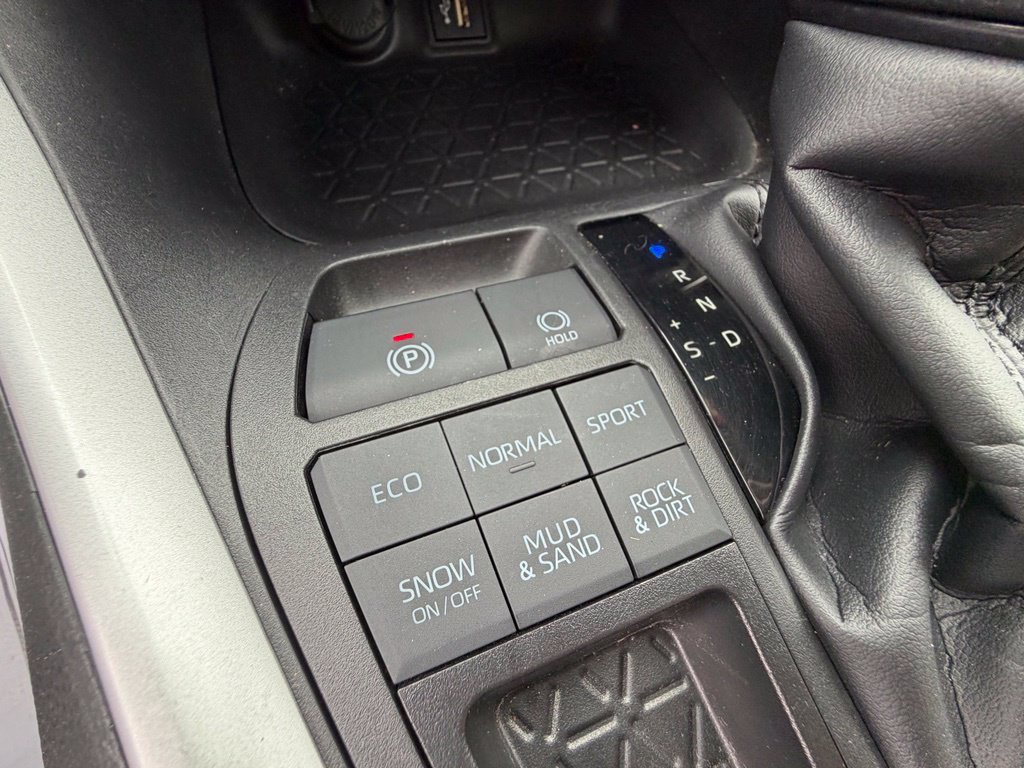 Used 2023 Toyota RAV4 XLE w/ XLE Grade Weather Package AWD/4WD image 26