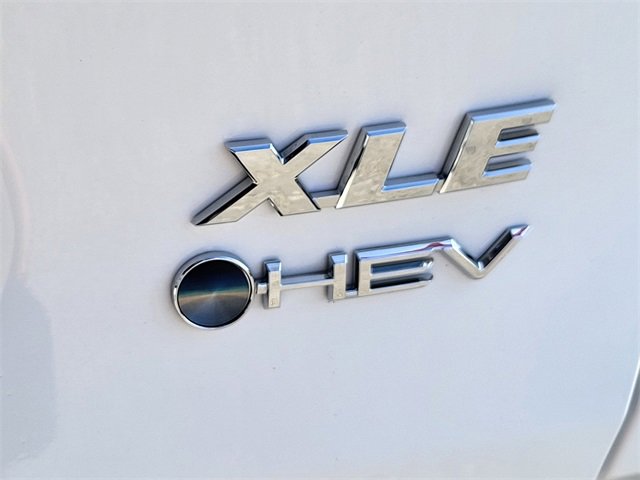 Used 2025 Toyota RAV4 XLE image 3