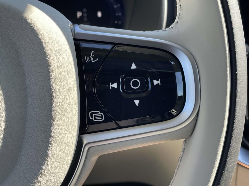 New 2026 Volvo XC90 B6 Ultra w/ Protection Package Premier image 11