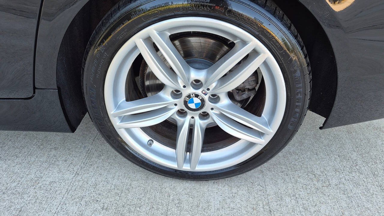 Used 2013 BMW 550i xDrive Sedan AWD/4WD image 17