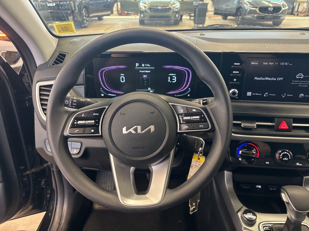 Certified 2024 Kia Seltos LX image 6