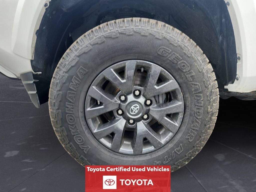 Certified 2023 Toyota Tacoma SR5 AWD/4WD image 16