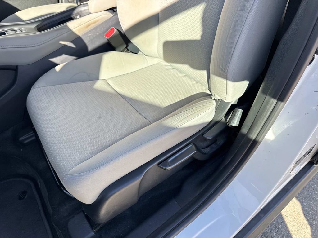 Used 2021 Honda HR-V LX image 34