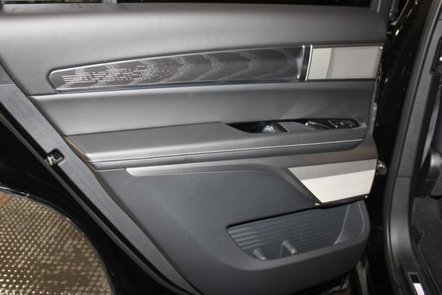 Used 2026 Cadillac Vistiq Platinum w/ LPO, Floor Liner Package AWD/4WD image 37