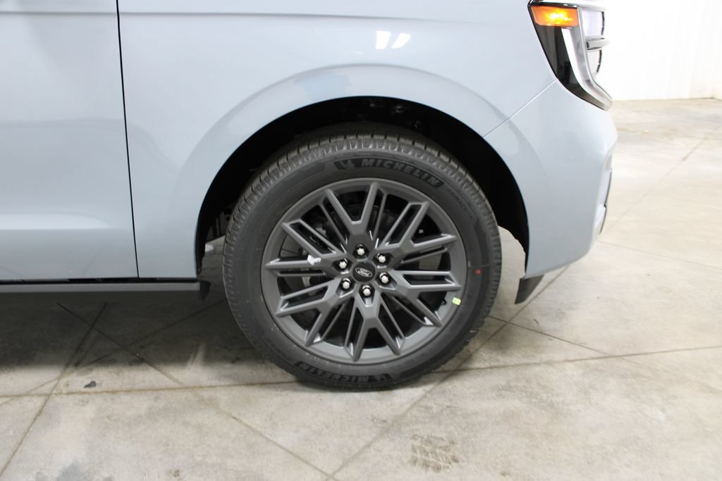 New 2027 Ford Expedition Max Platinum w/ Stealth Appearance Package RWD image 44