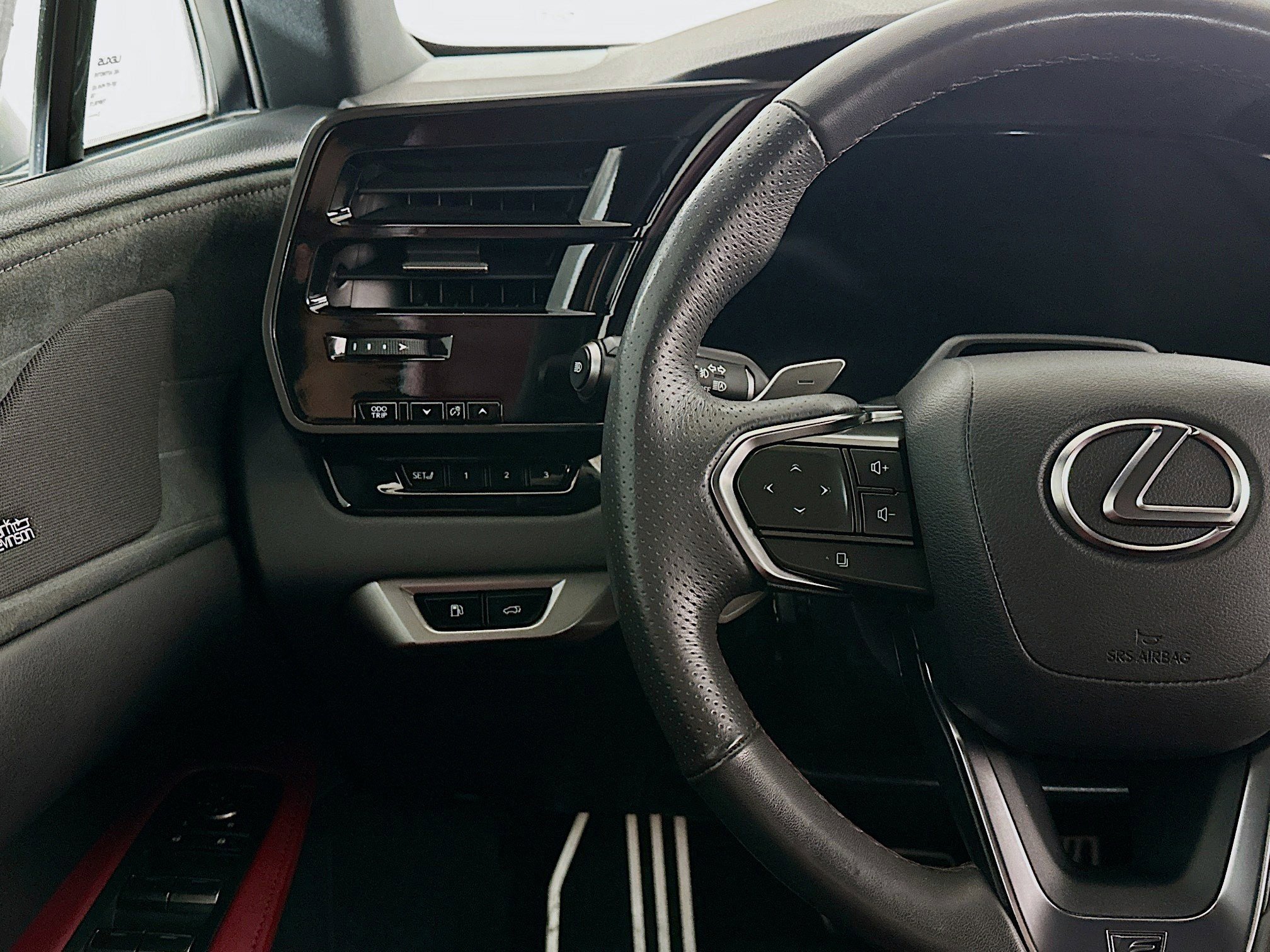 Used 2023 Lexus RX 500h F Sport w/ Cold Area Package image 9