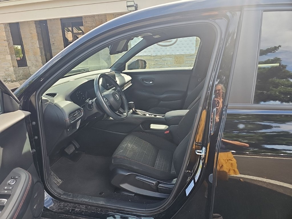 Used 2024 Honda HR-V Sport image 9