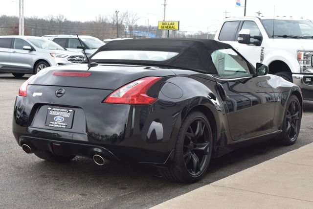 Used 2010 Nissan 370Z Touring w/ Sport Pkg image 10