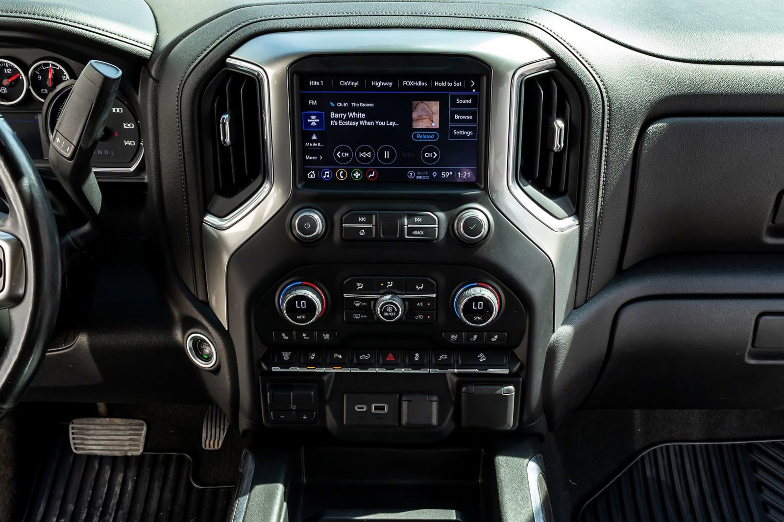 Used 2022 Chevrolet Silverado 2500 LTZ w/ LTZ Plus Package AWD/4WD image 23