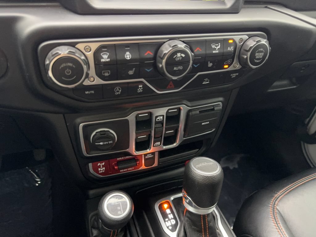 Used 2023 Jeep Gladiator Mojave w/ LED Lighting Group AWD/4WD image 68