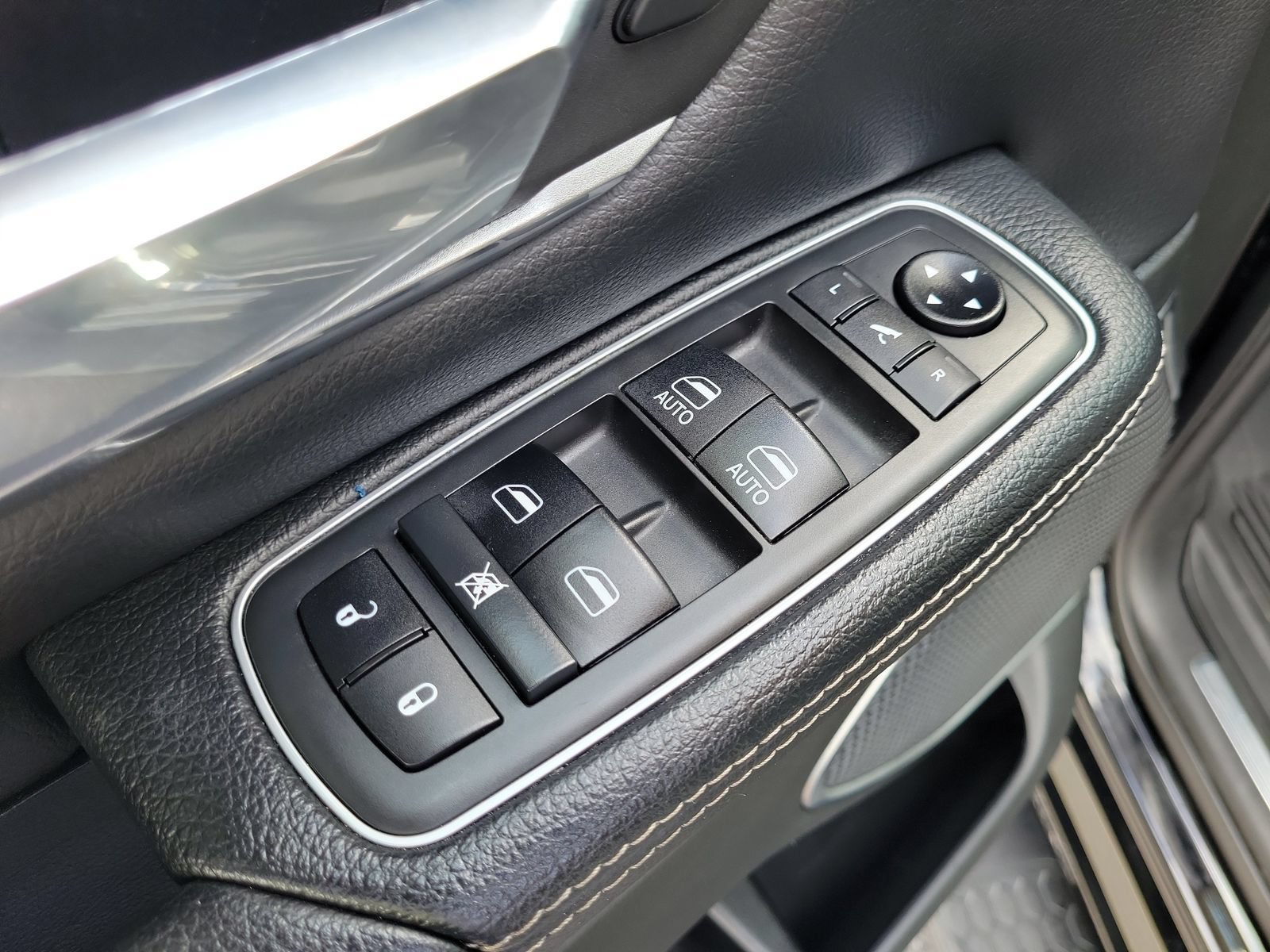 Used 2021 RAM 1500 Laramie RWD image 13