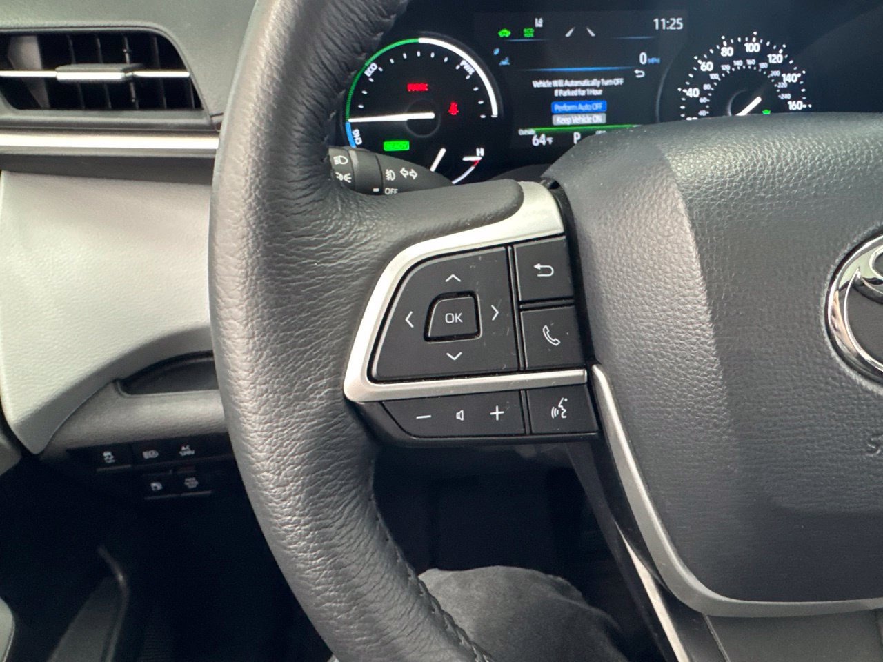 Certified 2026 Toyota Sienna XLE FWD image 21