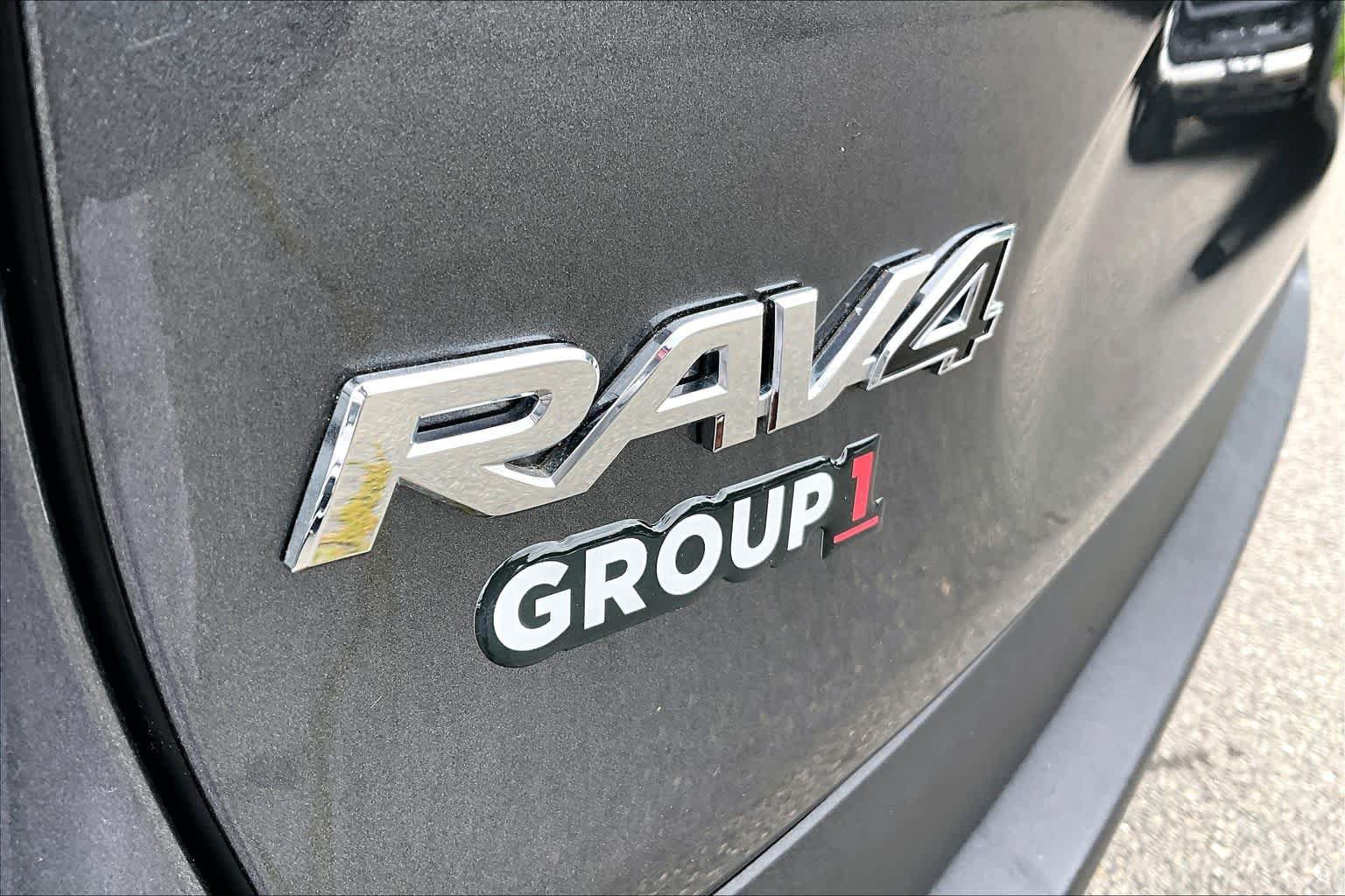 Certified 2021 Toyota RAV4 XLE w/ Convenience Package AWD/4WD image 10