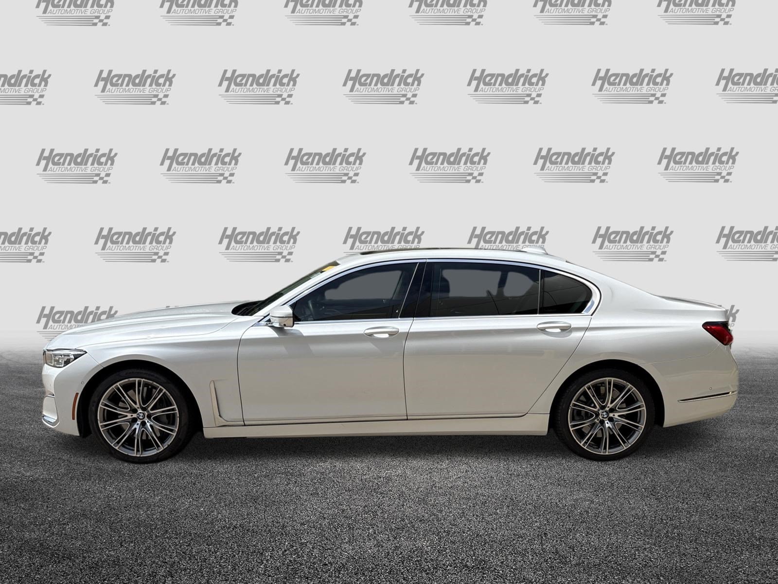 Used 2022 BMW 750i xDrive w/ Luxury Rear Seating Package AWD/4WD image 7