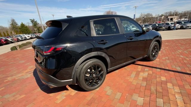Used 2024 Honda HR-V Sport image 9