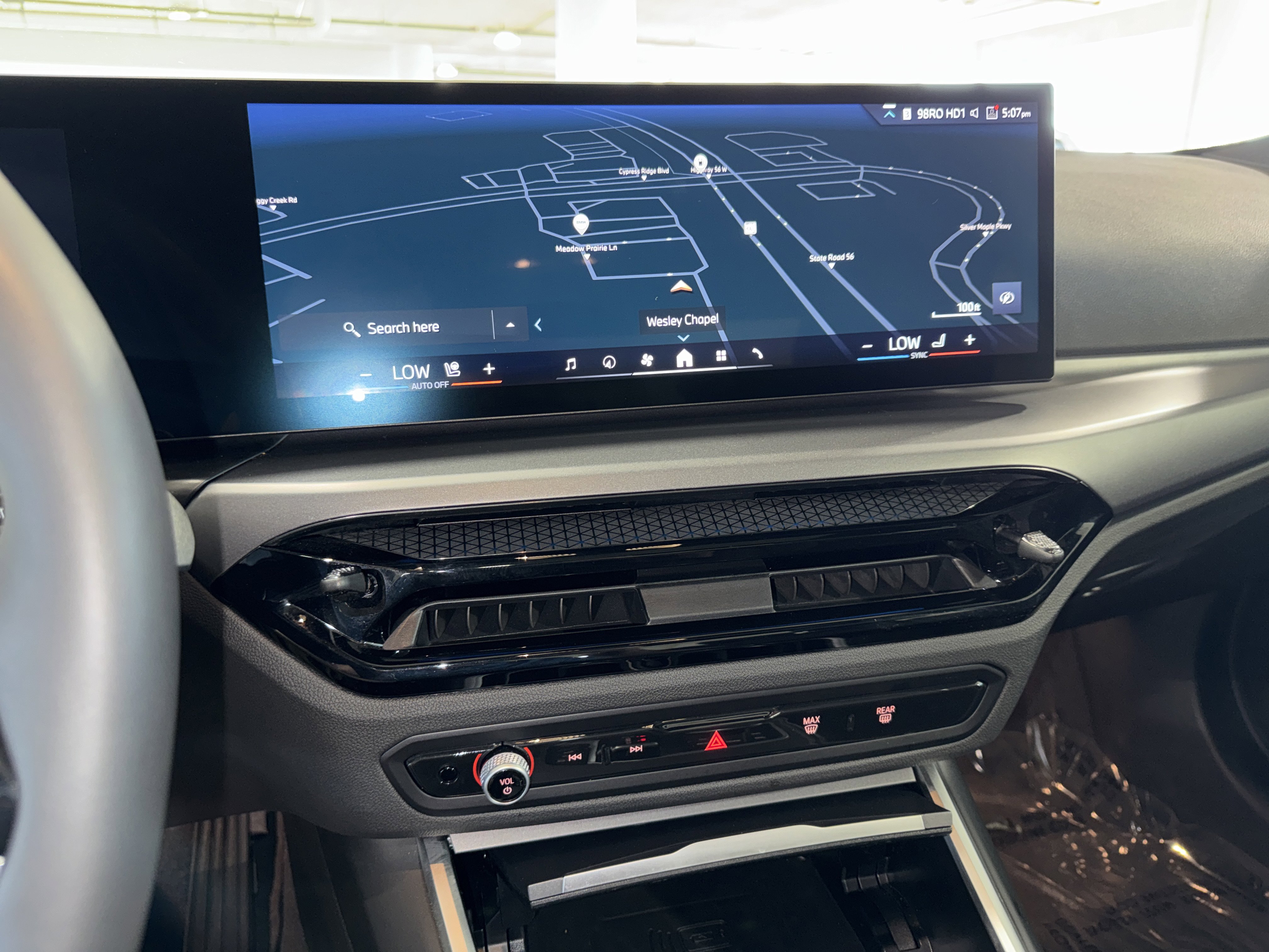 Certified 2025 BMW 230i xDrive Coupe w/ Premium Package AWD/4WD image 21