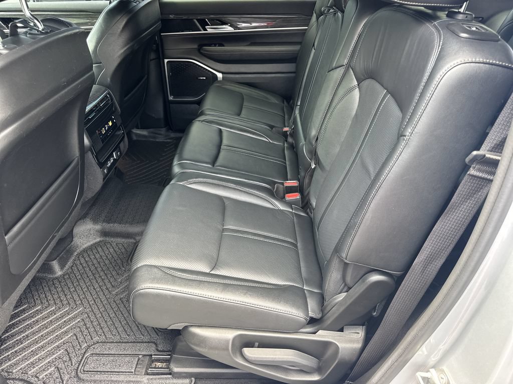 Used 2022 Jeep Wagoneer Series II RWD image 20