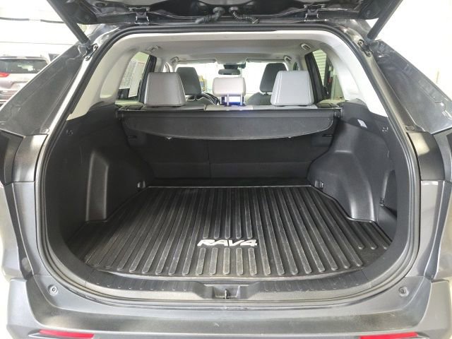 Used 2023 Toyota RAV4 XLE Premium AWD/4WD image 21