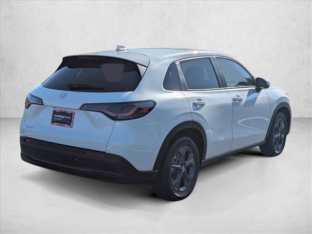 New 2026 Honda HR-V LX image 2