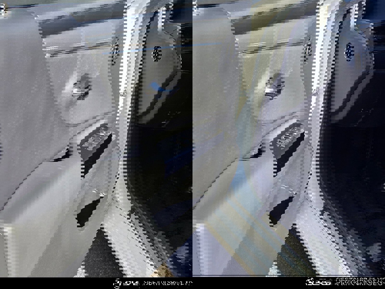 Certified 2022 Lexus ES 350 image 12