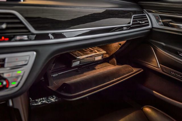 Used 2019 BMW 740i w/ Executive Package image 24