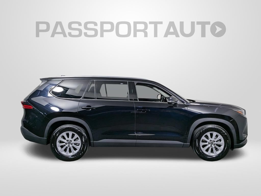 Used 2025 Toyota Grand Highlander AWD image 9