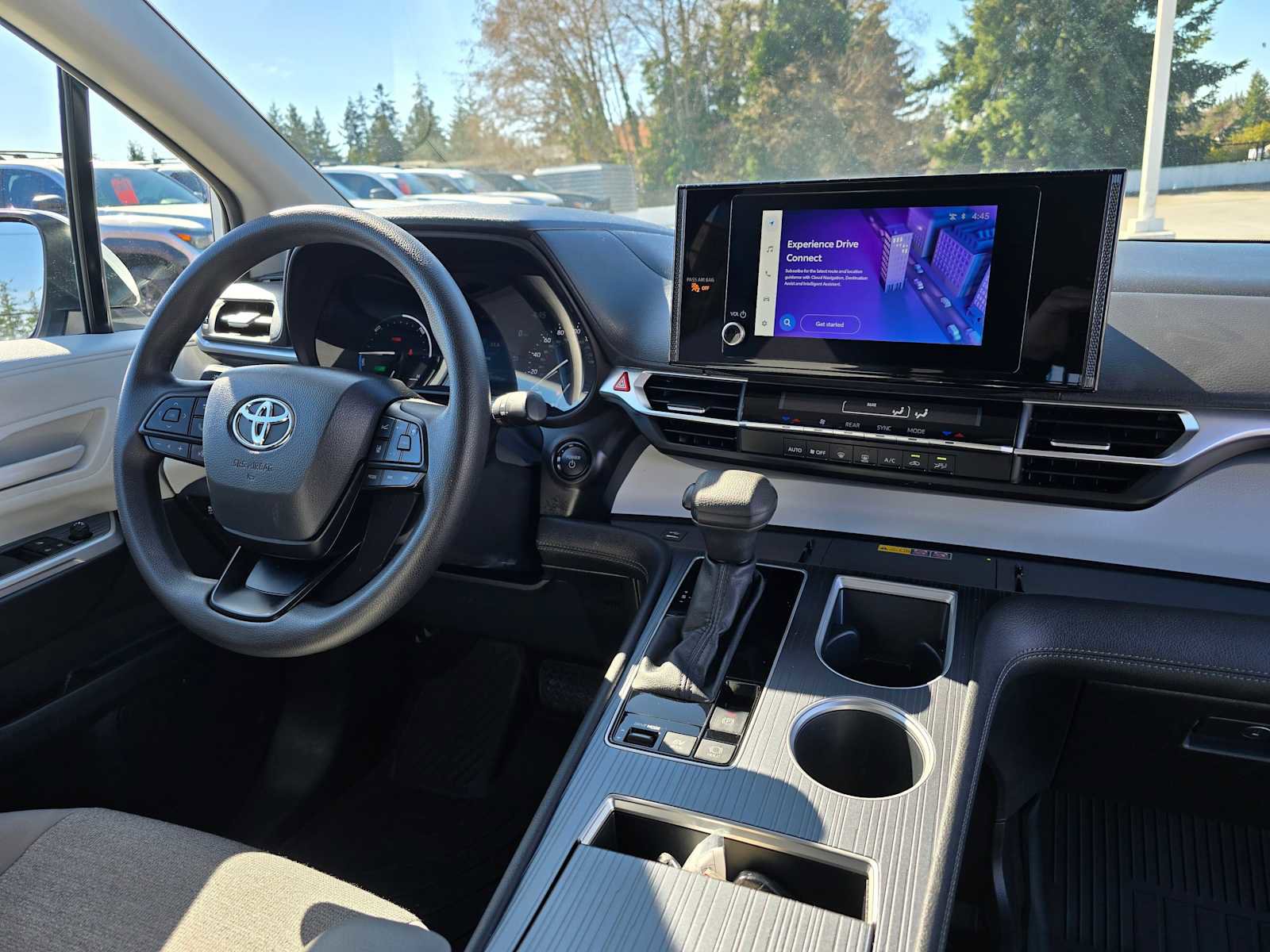 Certified 2025 Toyota Sienna LE FWD image 12