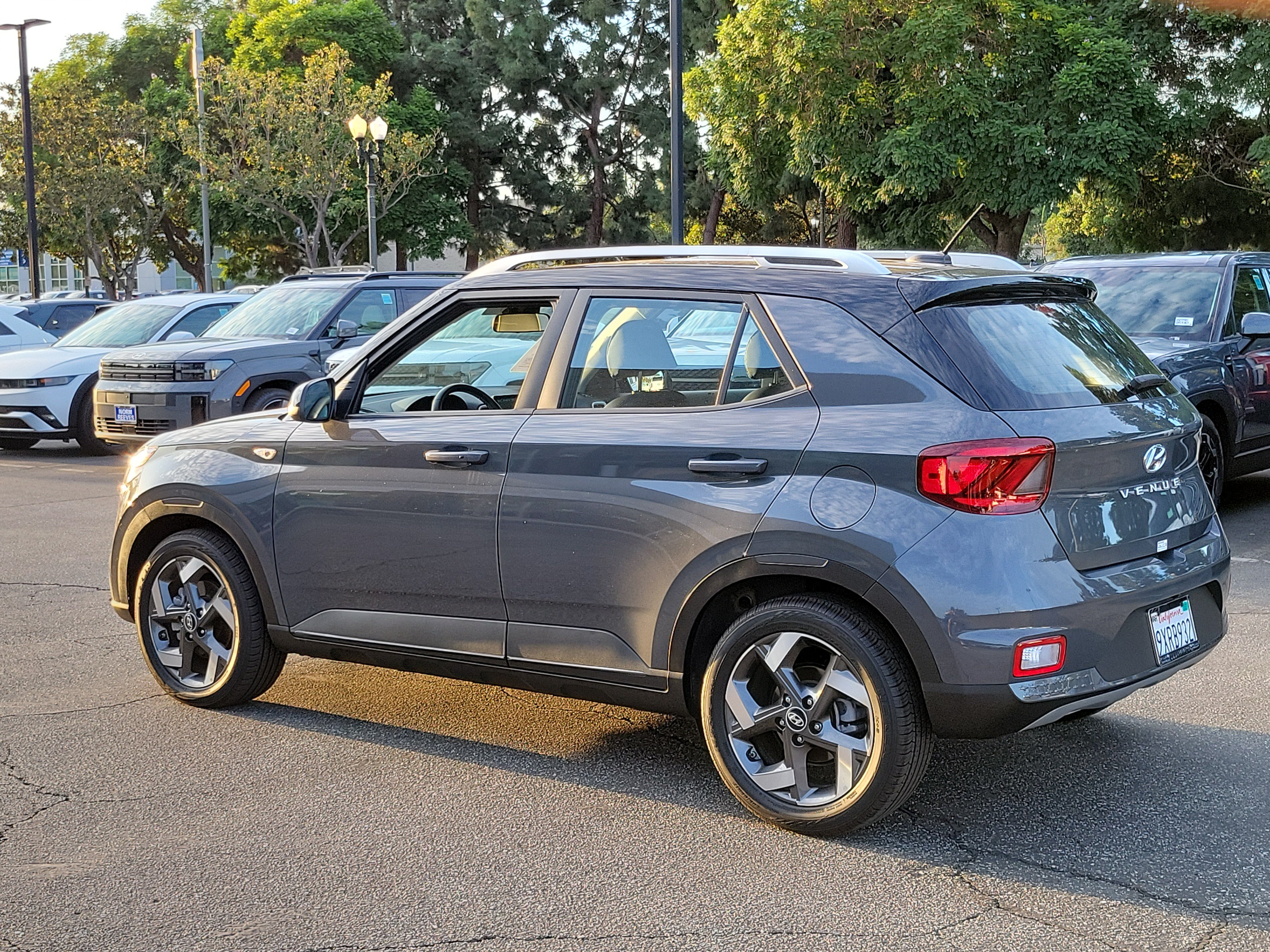 Certified 2026 Hyundai Venue SEL FWD image 29