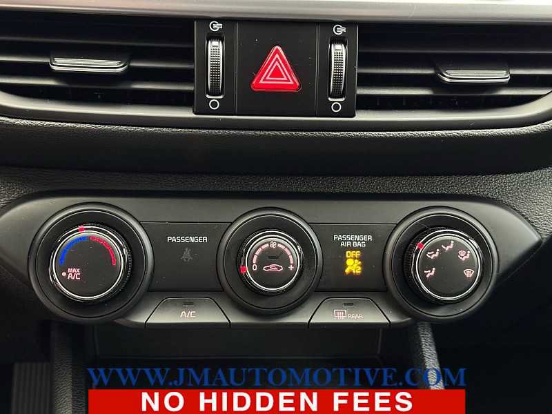 Used 2023 Kia Forte LXS w/ LXS Technology Package FWD image 32