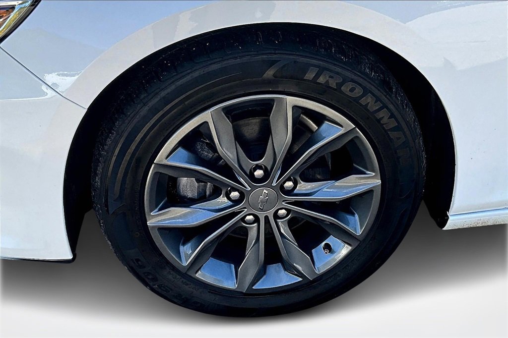 Used 2023 Chevrolet Malibu LT image 32