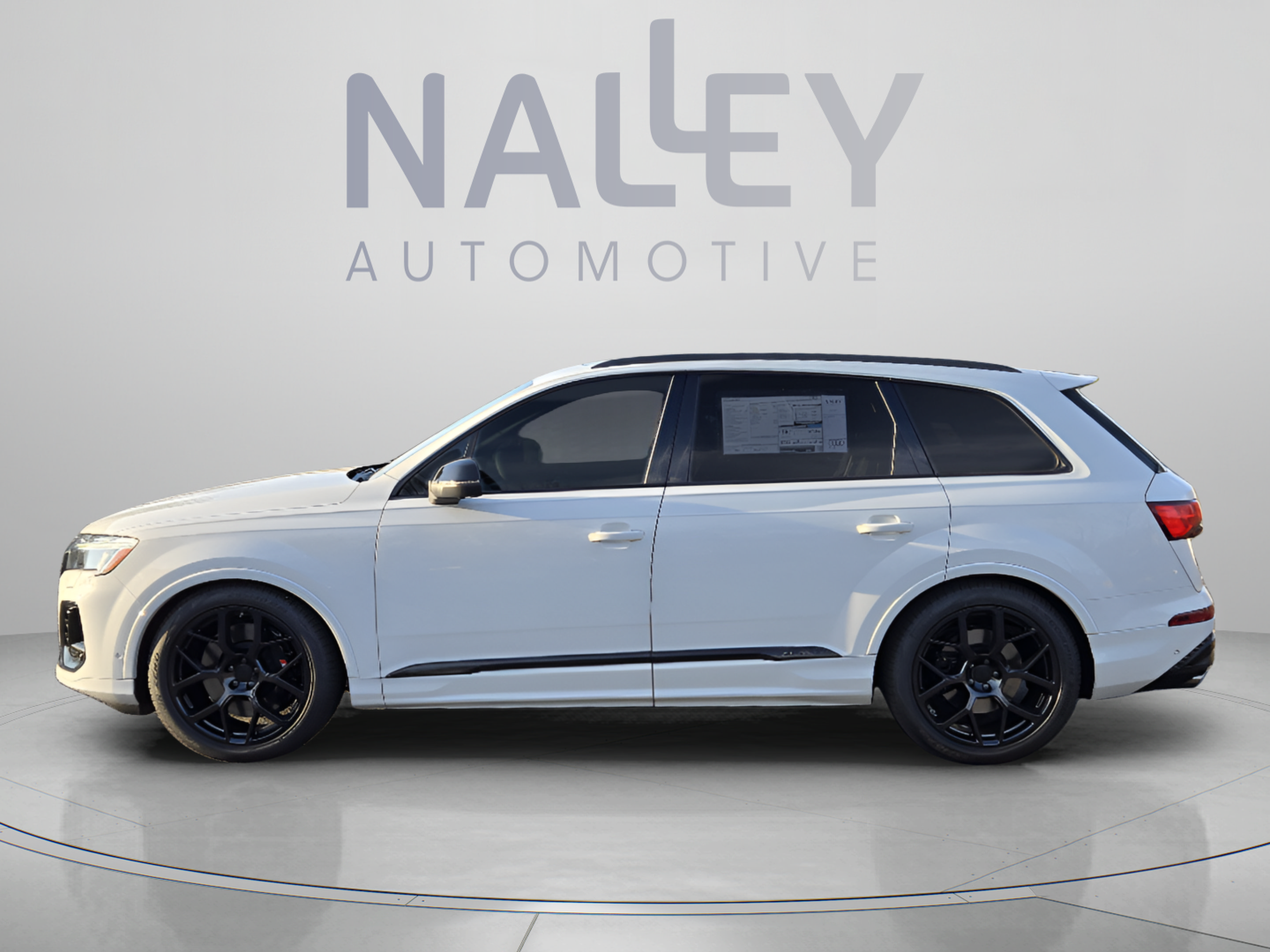 New 2026 Audi SQ7 Premium Plus AWD/4WD image 3