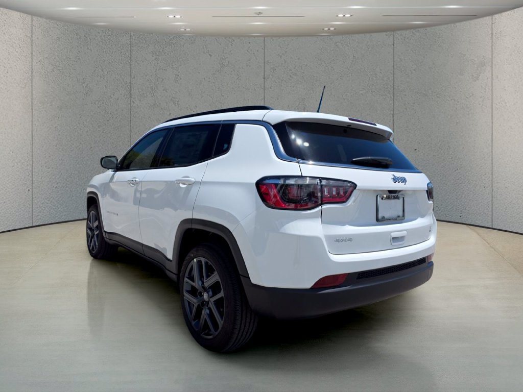 New 2026 Jeep Compass Latitude AWD/4WD image 7