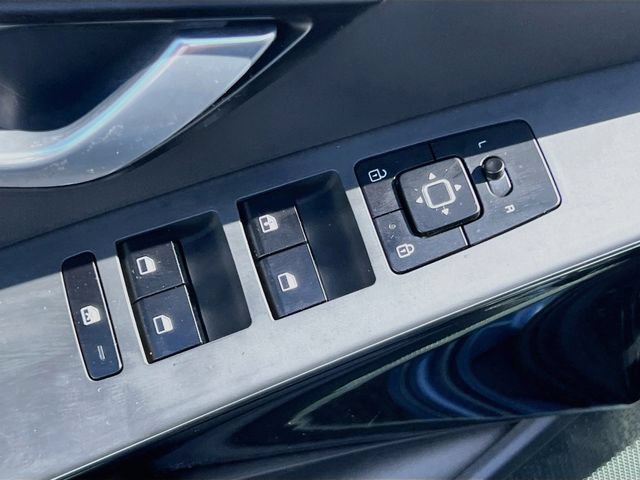Certified 2024 Kia Niro Wind FWD image 18