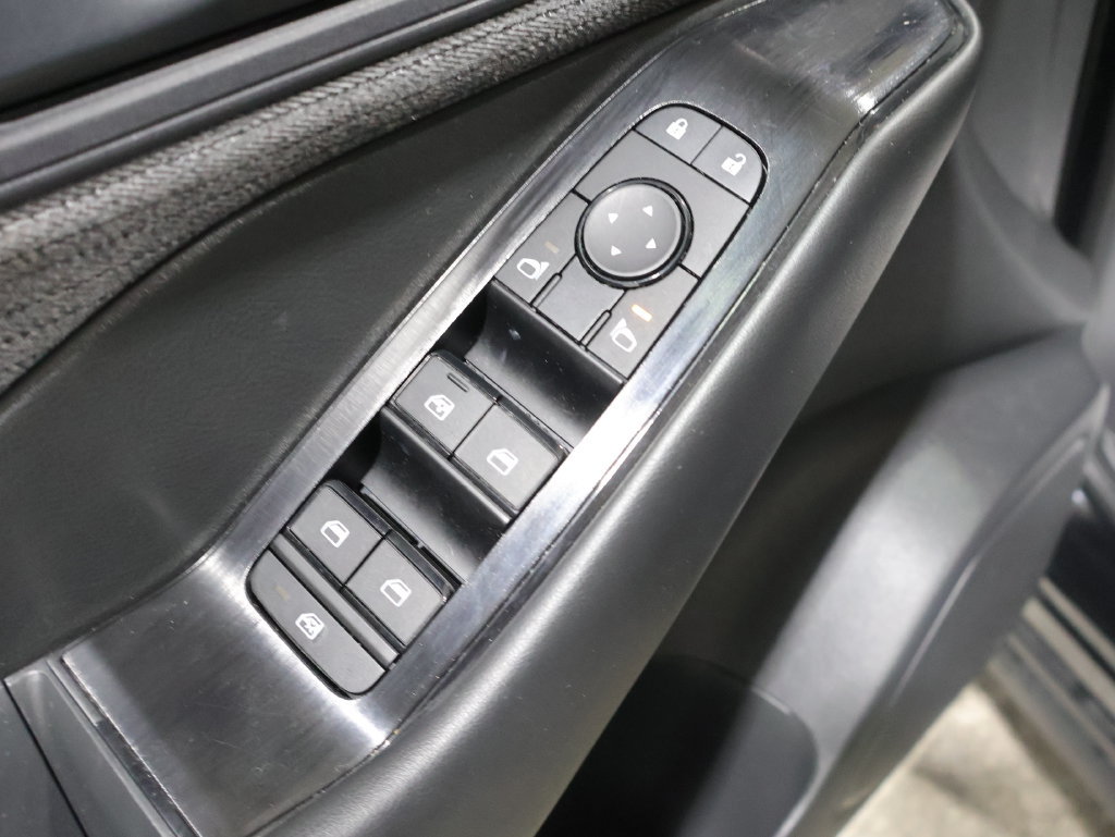 Used 2023 Nissan Rogue S AWD/4WD image 14