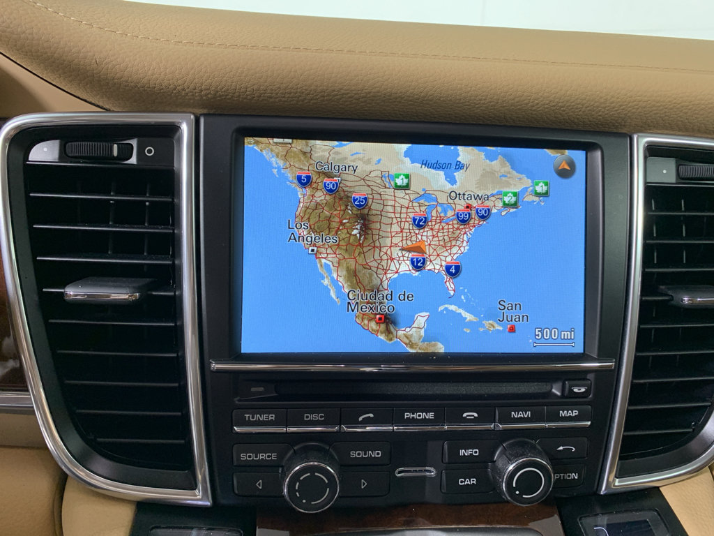 Used 2011 Porsche Panamera 4 AWD/4WD image 23