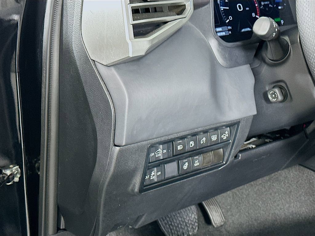 Used 2023 Toyota Tundra Platinum AWD/4WD image 10